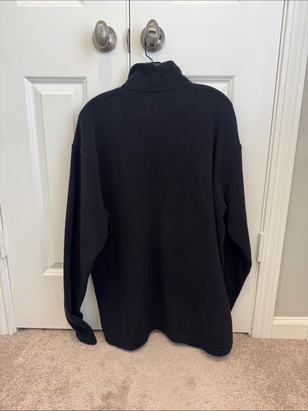 Patagonia Men’s Black Quarter-Zip Fleece Pullover - Picture 3 of 3